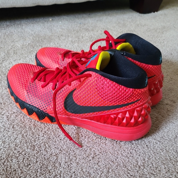 Nike Kyrie 1 Deceptive Red Basketball Sneakers - Picture 2 of 9